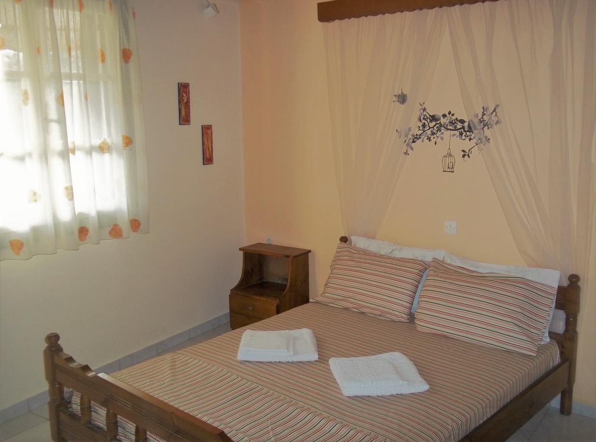 Apartment En Leuko Tsoukaladhes